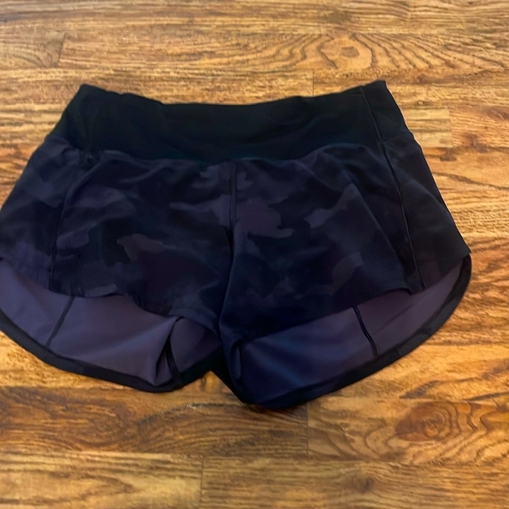Black camo lululemon shorts 2.5 inches